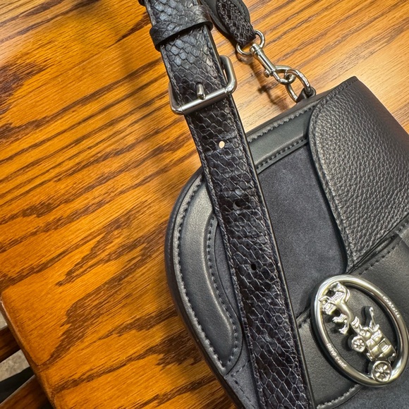 Coach Crossbody Bag - Picture 11 of 14